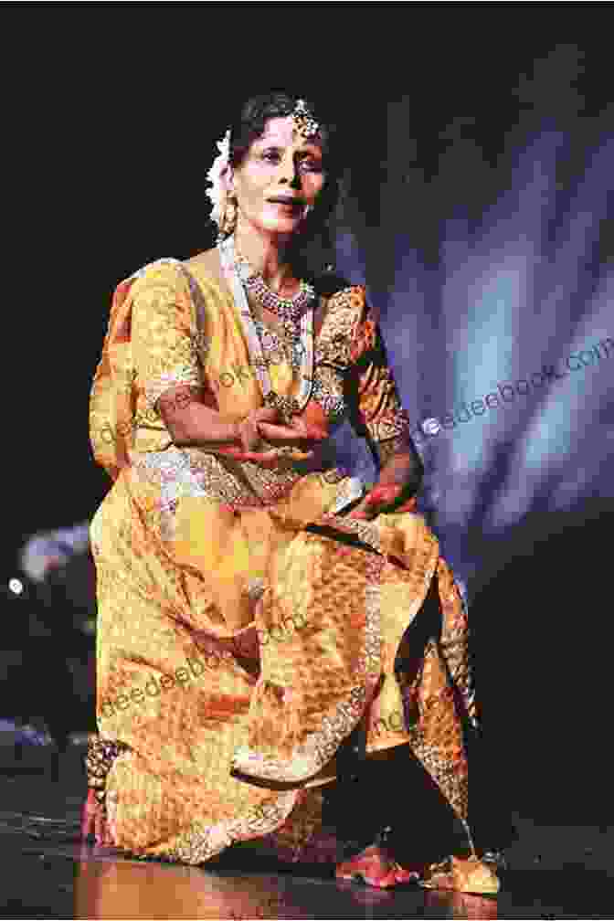 Odissi Dancer Shovana Narayan Performing With A Live Orchestra Indian Classical Dances Shovana Narayan